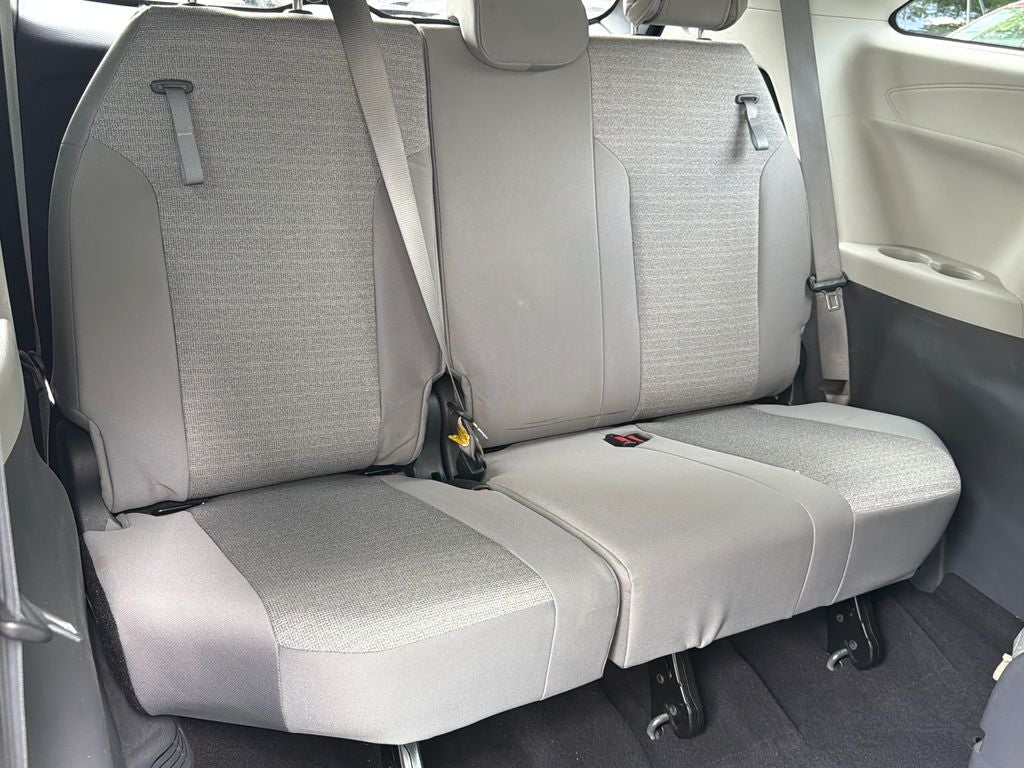 2021 Toyota Sienna LE 8 Passenger