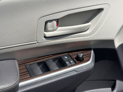 2021 Toyota Sienna LE 8 Passenger