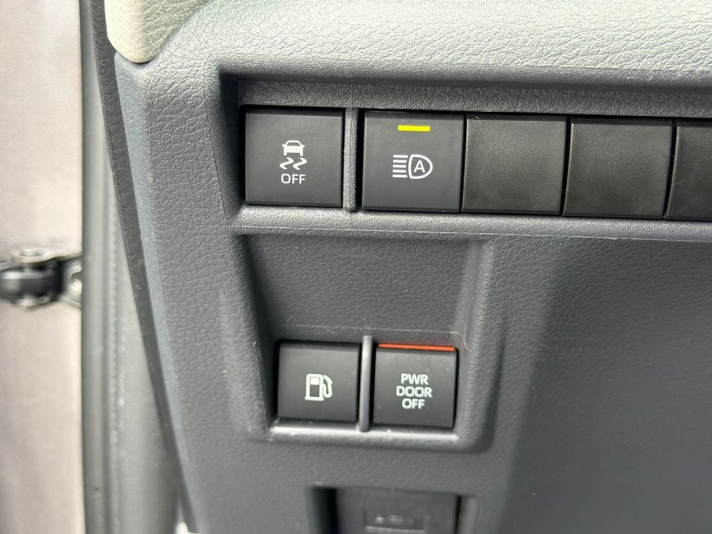 2021 Toyota Sienna LE 8 Passenger