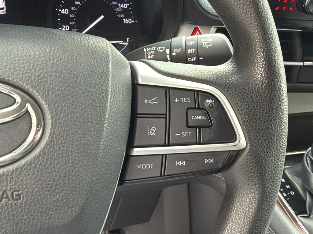 2021 Toyota Sienna LE 8 Passenger