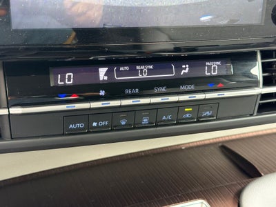 2021 Toyota Sienna LE 8 Passenger