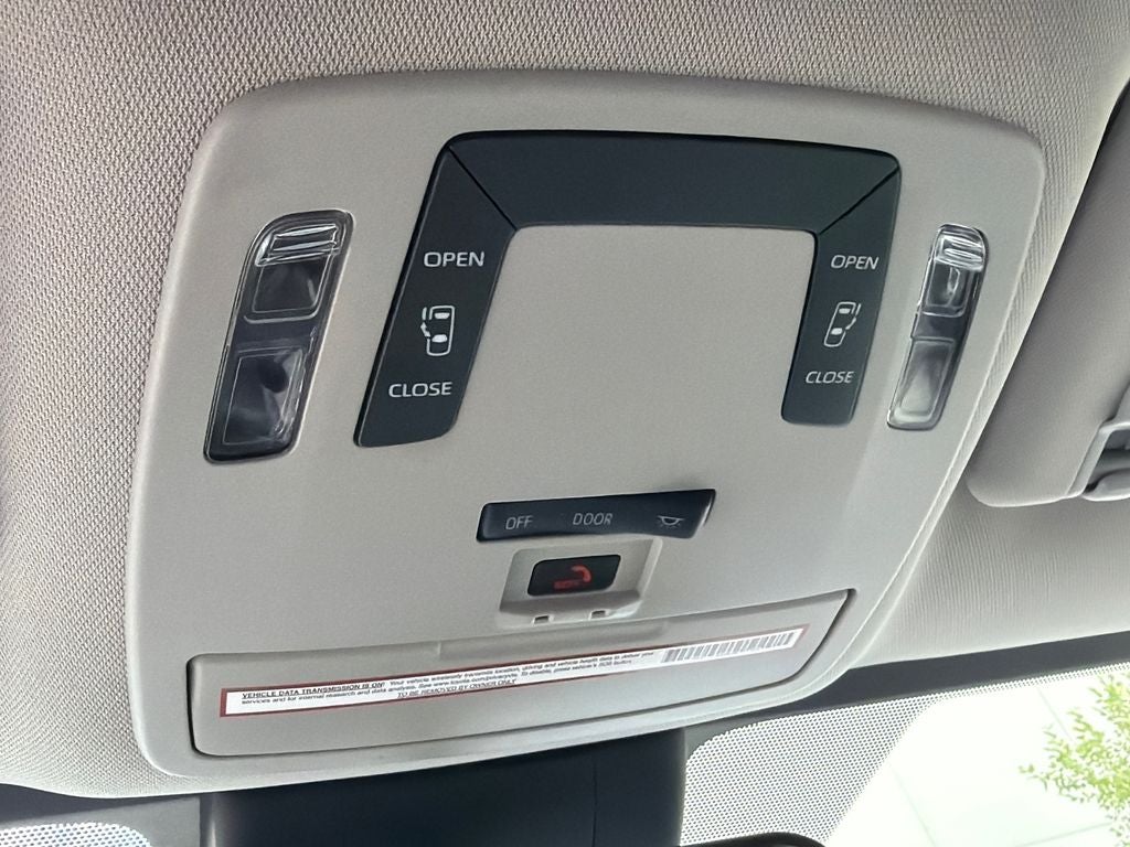 2021 Toyota Sienna LE 8 Passenger