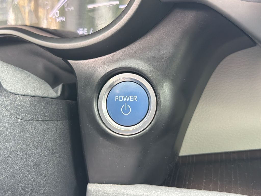 2021 Toyota Sienna LE 8 Passenger