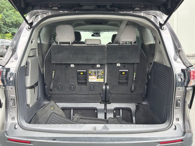 2021 Toyota Sienna LE 8 Passenger