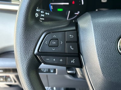 2023 Toyota Sienna LE 8 Passenger