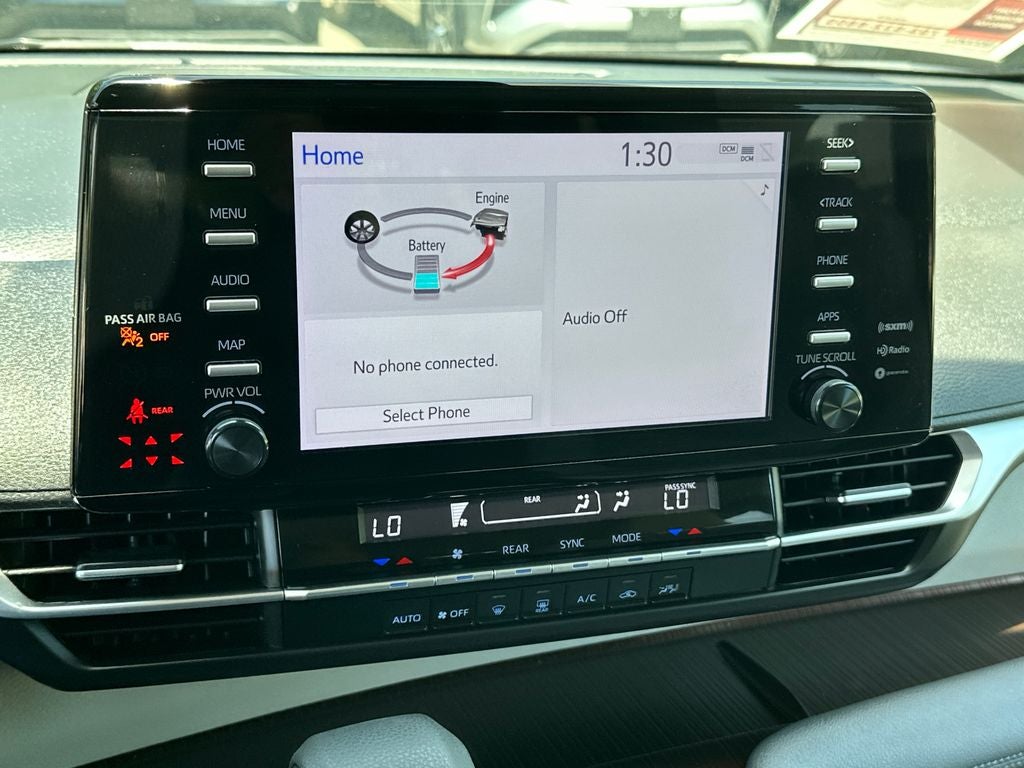 2023 Toyota Sienna LE 8 Passenger