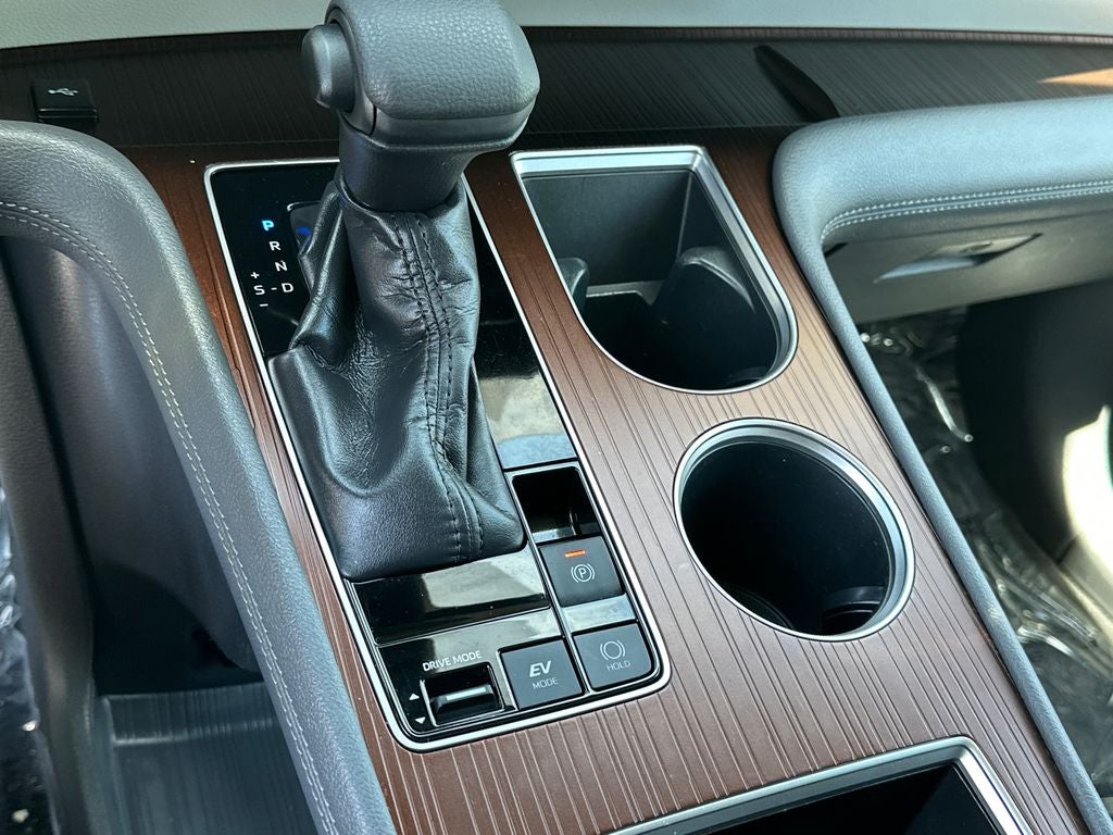 2023 Toyota Sienna LE 8 Passenger