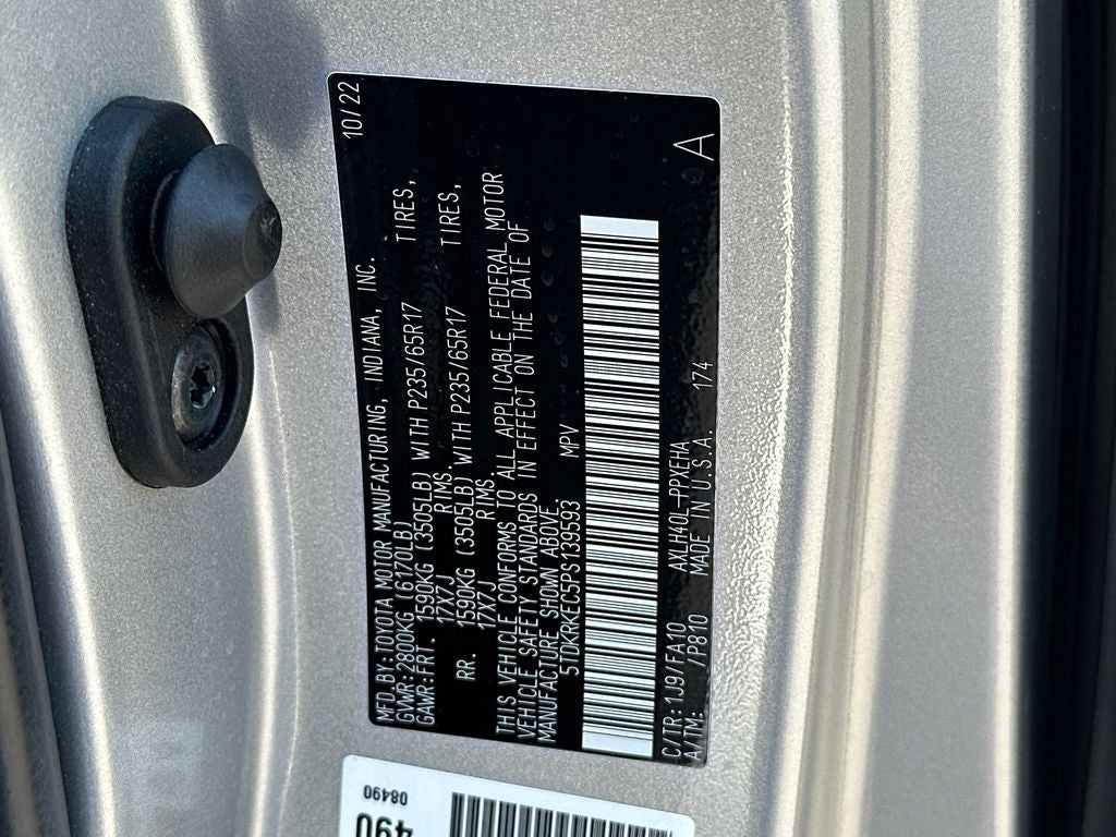 2023 Toyota Sienna LE 8 Passenger