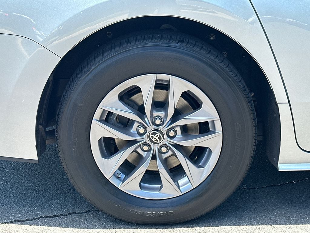 2023 Toyota Sienna LE 8 Passenger
