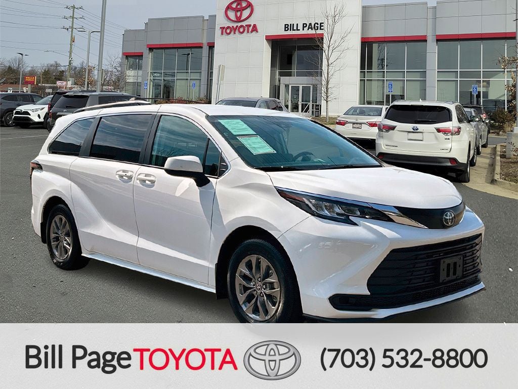 2023 Toyota Sienna LE 8 Passenger