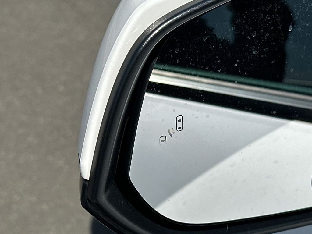 2023 Toyota Sienna LE 8 Passenger