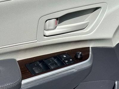 2023 Toyota Sienna LE 8 Passenger