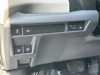 2023 Toyota Sienna LE 8 Passenger