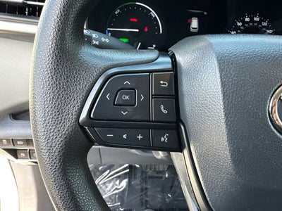 2023 Toyota Sienna LE 8 Passenger