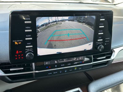 2023 Toyota Sienna LE 8 Passenger