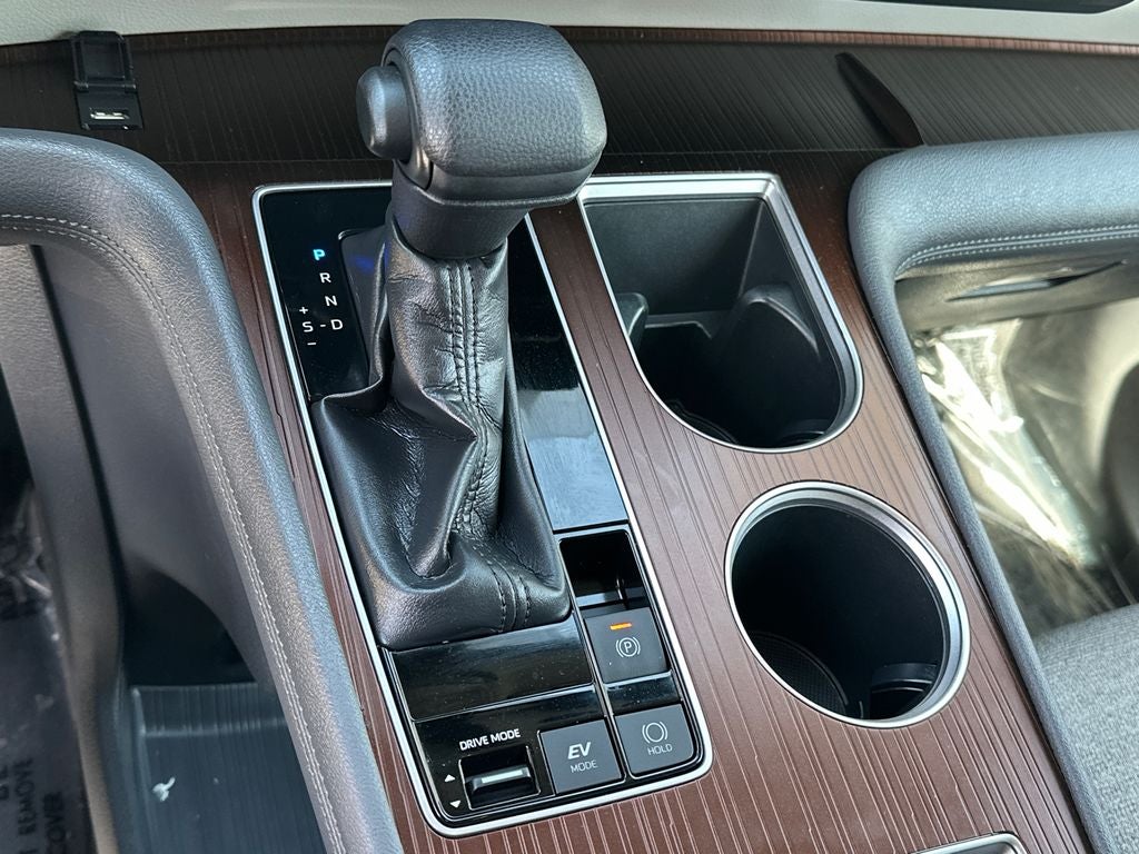 2023 Toyota Sienna LE 8 Passenger
