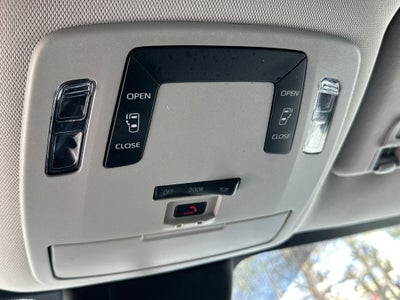 2023 Toyota Sienna LE 8 Passenger