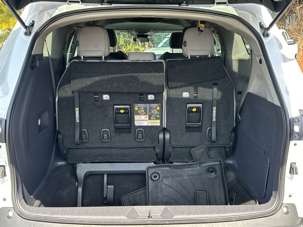 2023 Toyota Sienna LE 8 Passenger