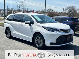 2023 Toyota Sienna LE 8 Passenger