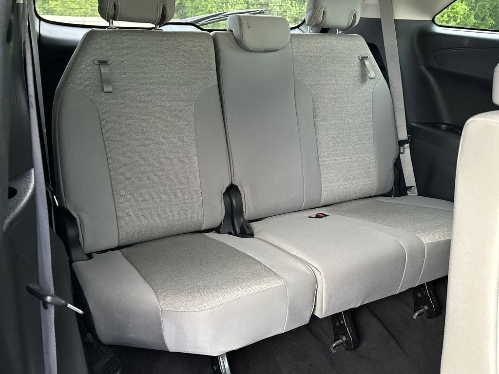 2025 Toyota Sienna LE 8 Passenger