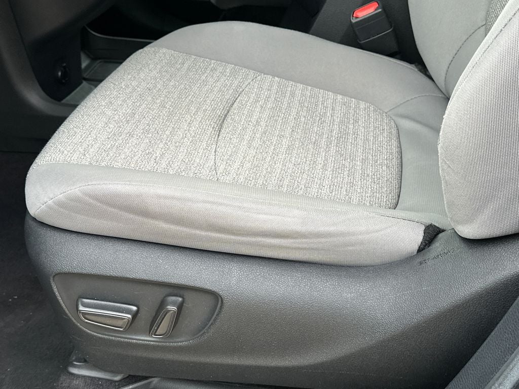 2025 Toyota Sienna LE 8 Passenger