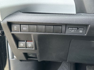 2025 Toyota Sienna LE 8 Passenger