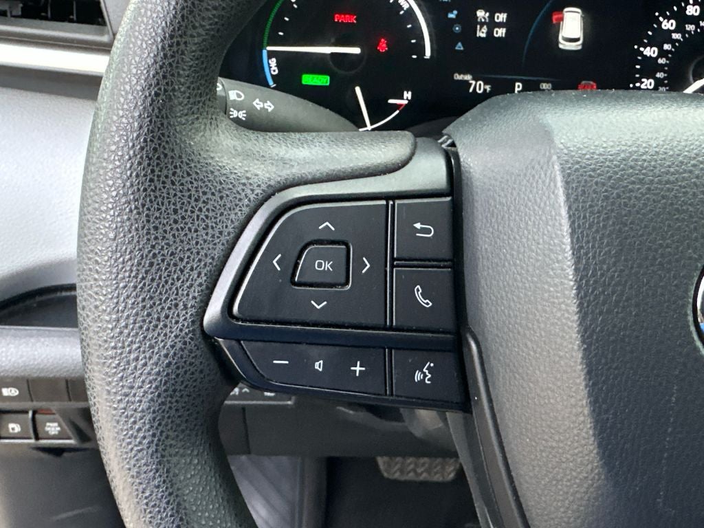 2025 Toyota Sienna LE 8 Passenger