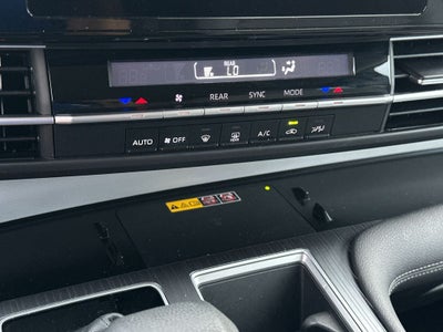 2025 Toyota Sienna LE 8 Passenger