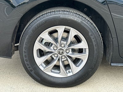 2025 Toyota Sienna LE 8 Passenger