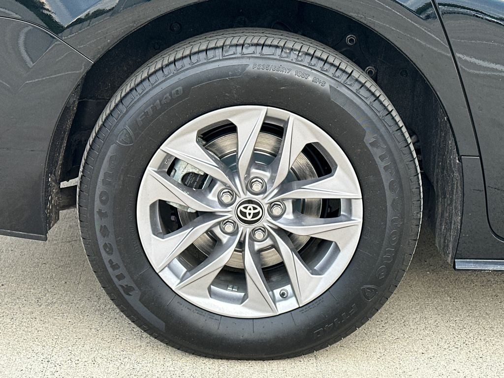 2025 Toyota Sienna LE 8 Passenger