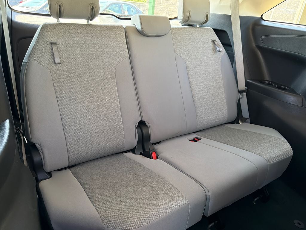 2025 Toyota Sienna LE 8 Passenger