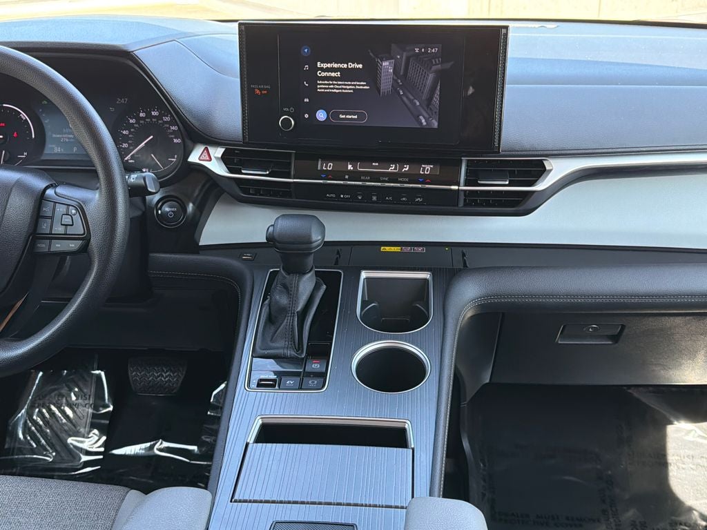 2025 Toyota Sienna LE 8 Passenger