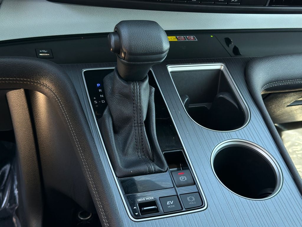 2025 Toyota Sienna LE 8 Passenger