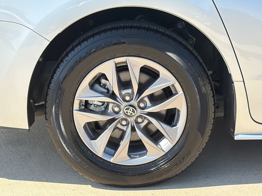 2025 Toyota Sienna LE 8 Passenger