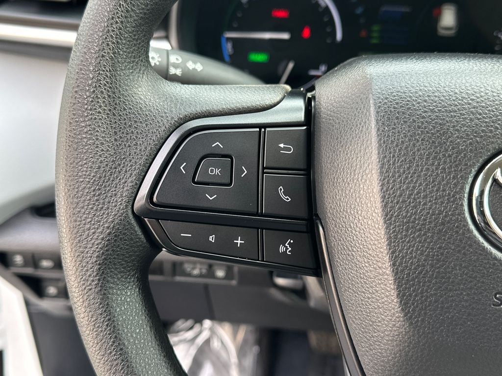 2025 Toyota Sienna LE 8 Passenger