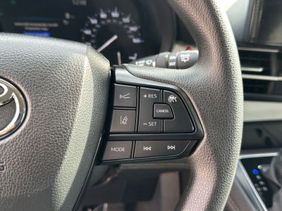 2025 Toyota Sienna LE 8 Passenger