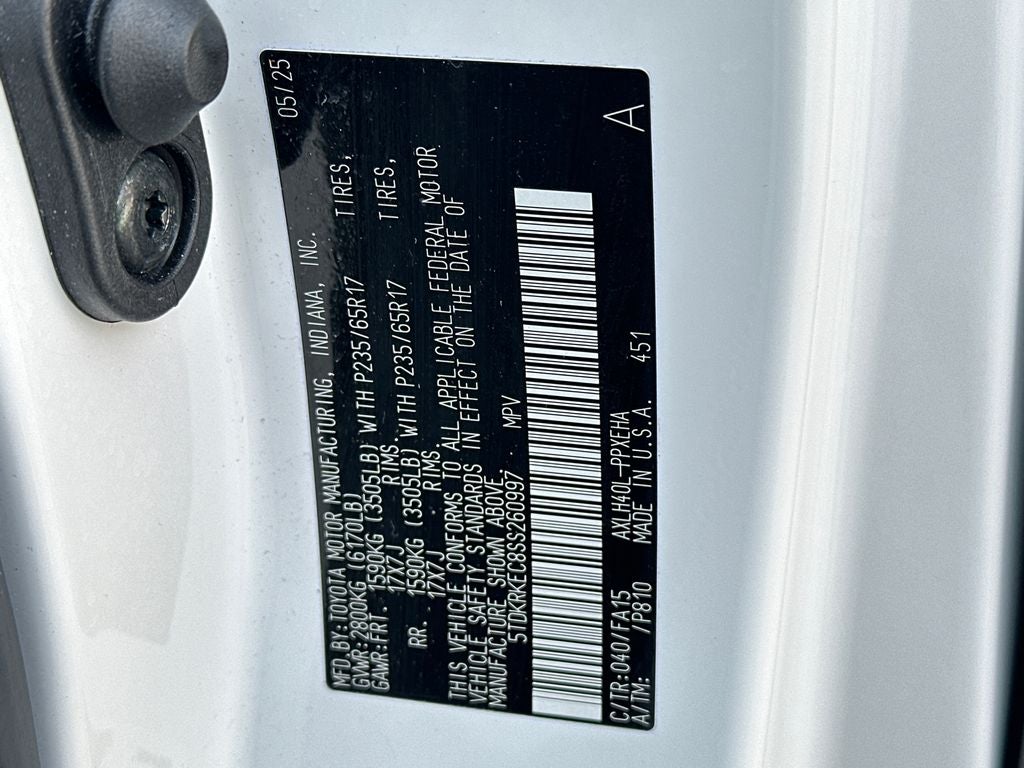 2025 Toyota Sienna LE 8 Passenger