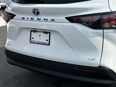 2025 Toyota Sienna LE 8 Passenger