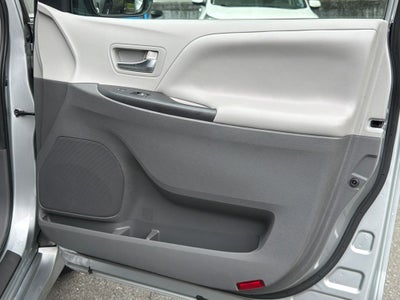 2020 Toyota Sienna LE 8 Passenger