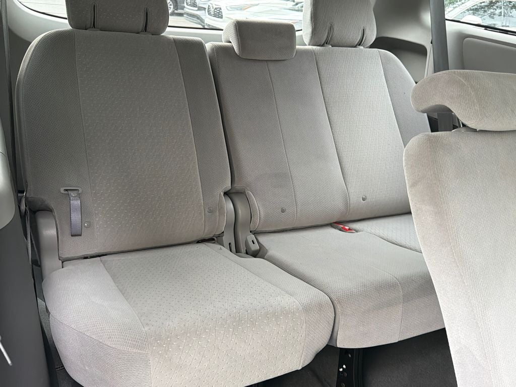 2020 Toyota Sienna LE 8 Passenger