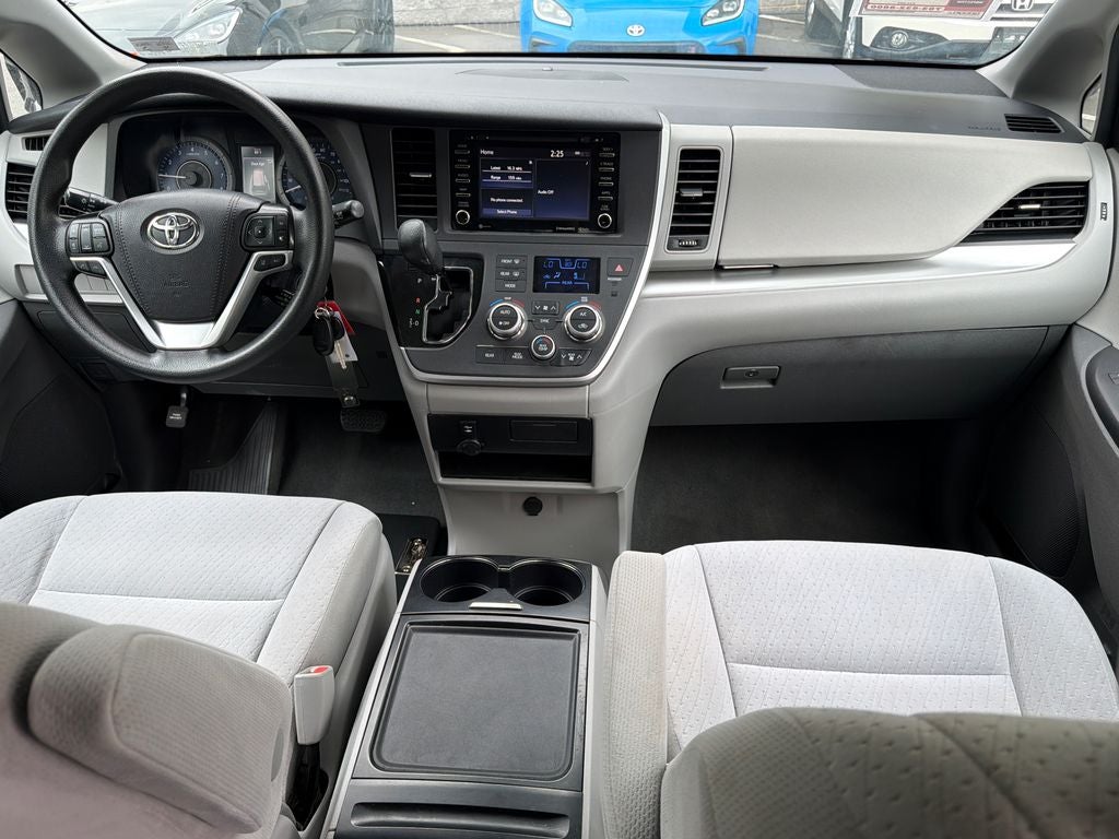 2020 Toyota Sienna LE 8 Passenger