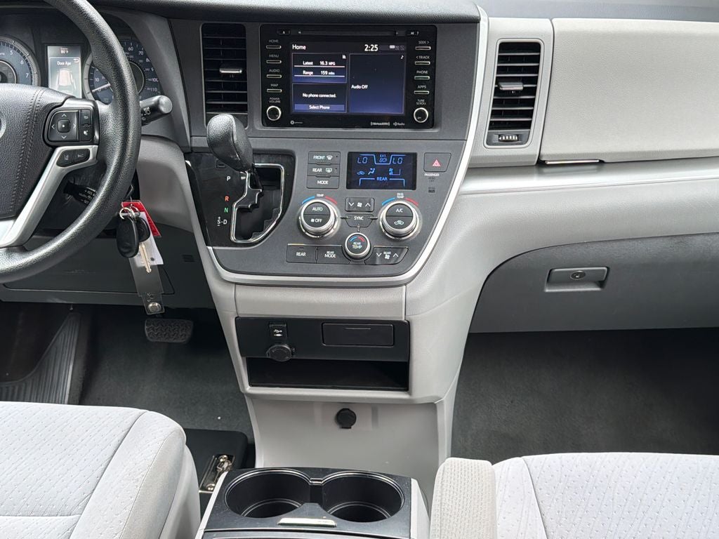 2020 Toyota Sienna LE 8 Passenger
