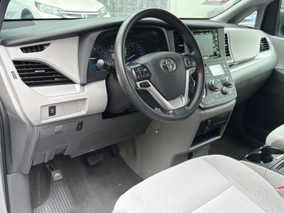 2020 Toyota Sienna LE 8 Passenger