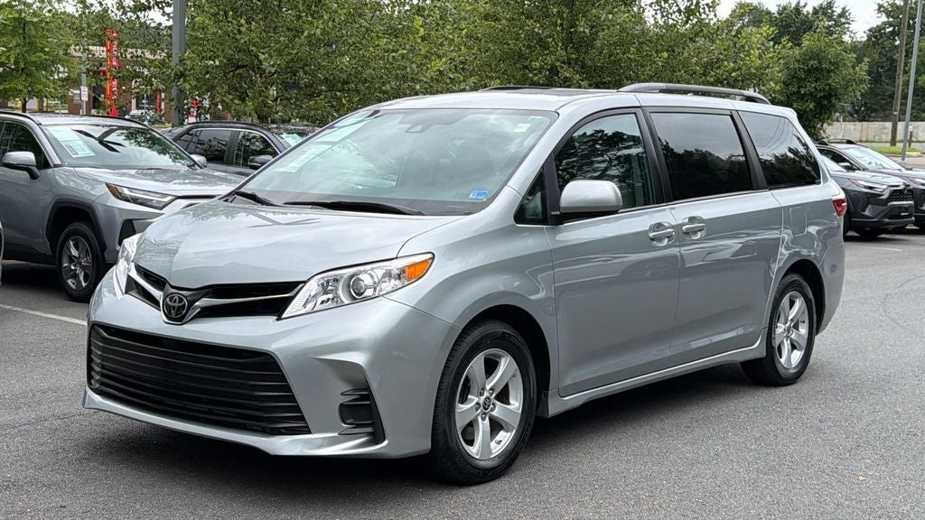 2020 Toyota Sienna LE 8 Passenger