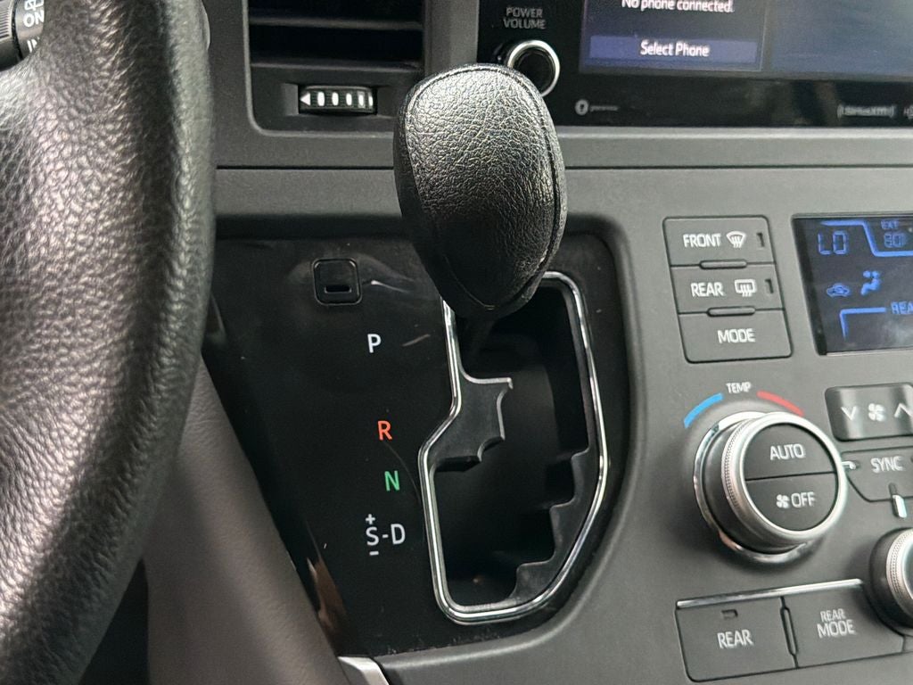 2020 Toyota Sienna LE 8 Passenger