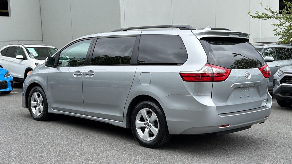 2020 Toyota Sienna LE 8 Passenger