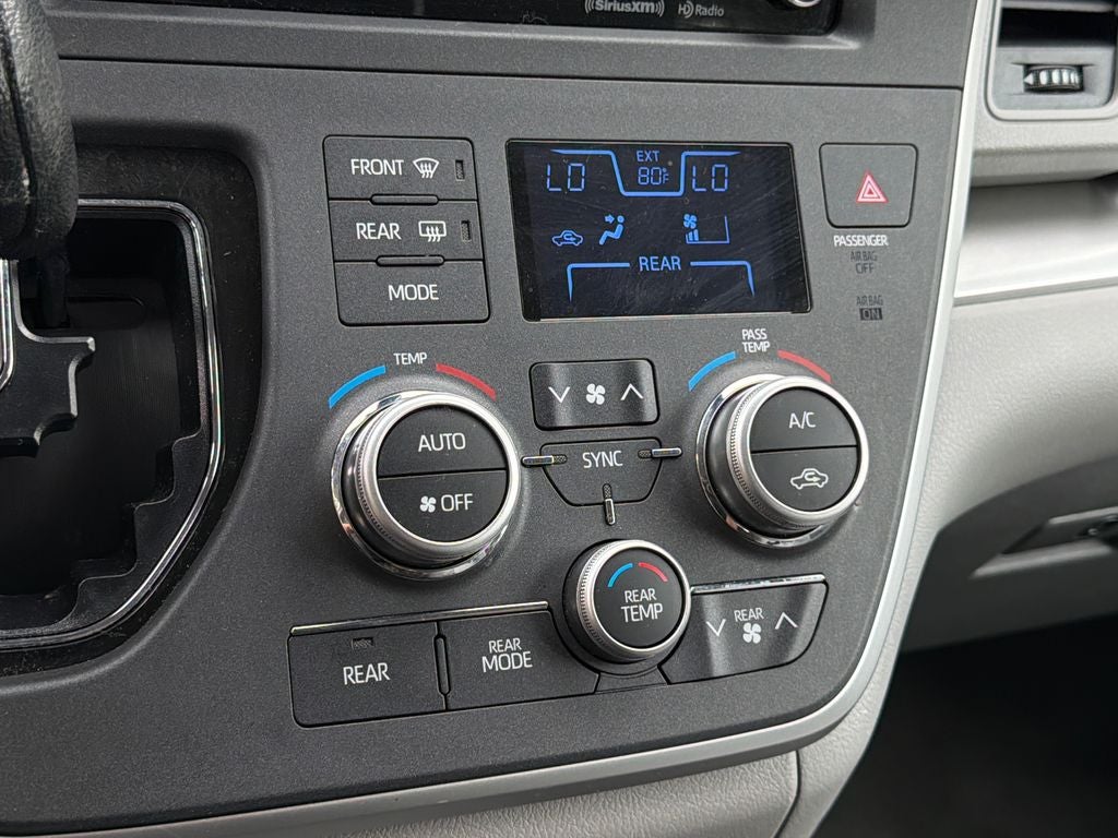 2020 Toyota Sienna LE 8 Passenger