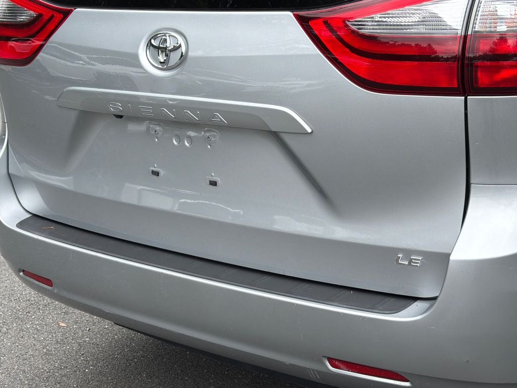 2020 Toyota Sienna LE 8 Passenger