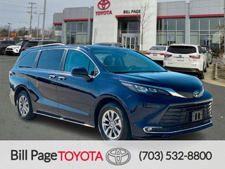 2024 Toyota Sienna XLE 8 Passenger