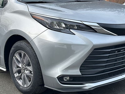 2025 Toyota Sienna XLE 8 Passenger
